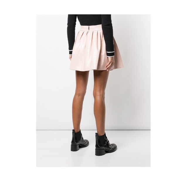 ALICE + OLIVIA Fizer Faux Leather Pleated Skirt in Blush - Picture 4 of 9